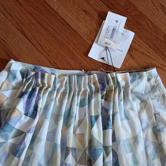 NWT O'2nd Obzee Abstract Geometric Print Skirt with Pockets 🩷 Size 10 - Picture 2 of 14